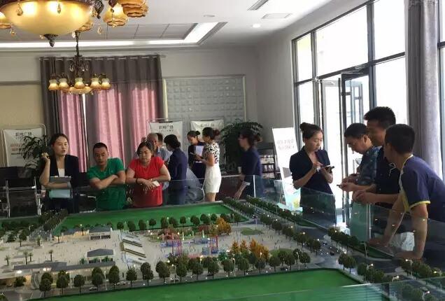 福利來(lái)啦！階州廣場(chǎng)很！熱！鬧！