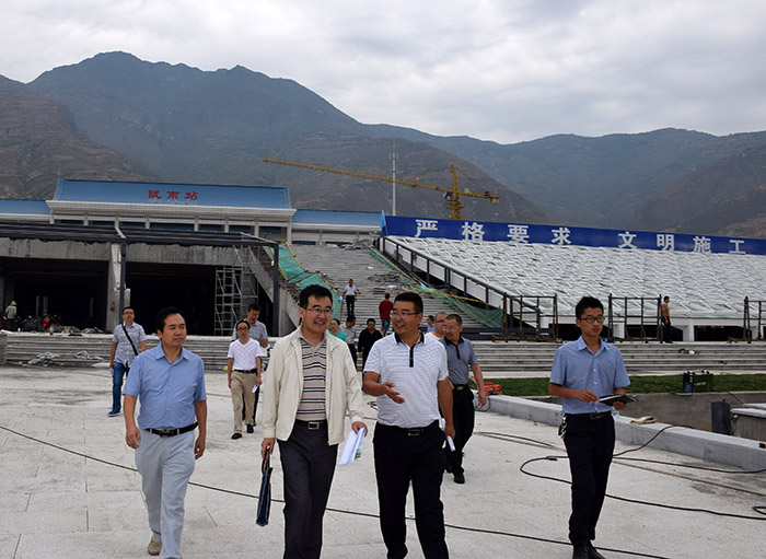 省、市聯(lián)合工作組蒞臨階州廣場檢查指導(dǎo)工作