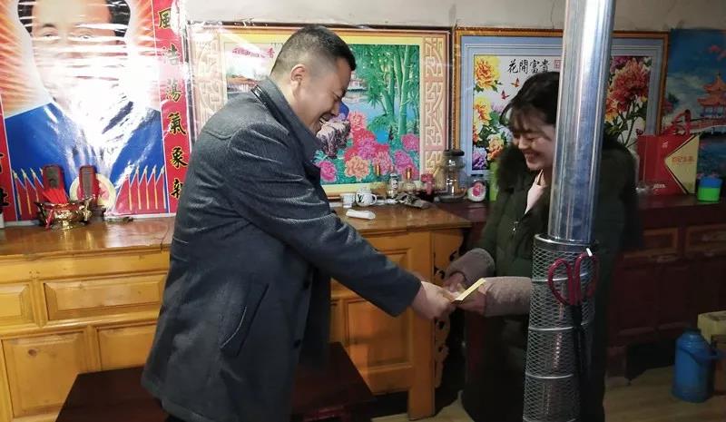 堅持精準(zhǔn)幫扶，合力脫貧攻堅——市龍江城鄉(xiāng)發(fā)展集團、隴南太平洋財險公司聯(lián)合開展幫扶文縣橋頭鎮(zhèn)安子坡村2019年春節(jié)慰問活動