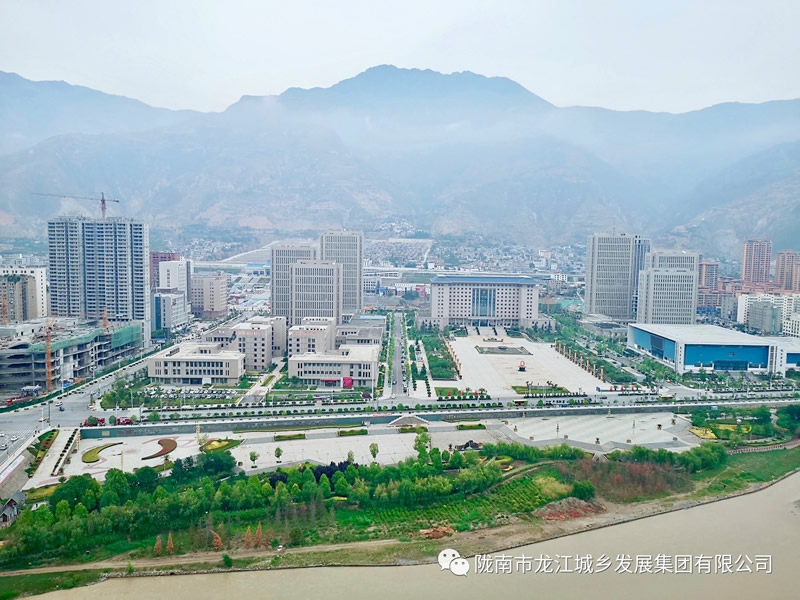 匠心傾注、喜封金頂——龍江?雙子座商住小區(qū)主體順利封頂