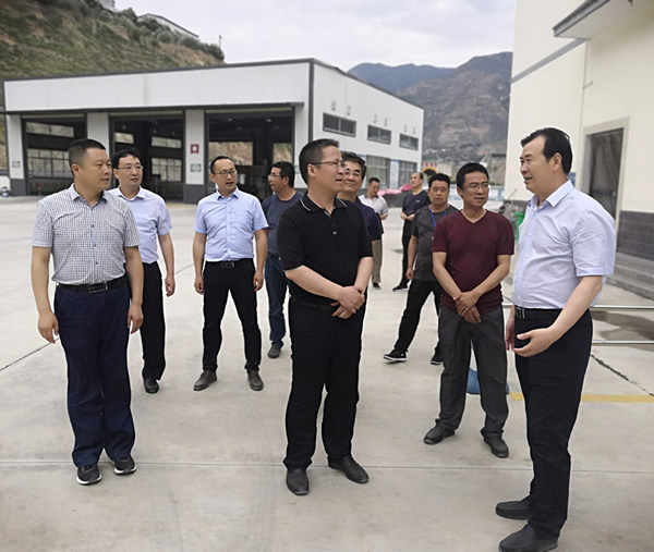 隴南市委常委、組織部部長楊郃調研指導市龍江城鄉(xiāng)發(fā)展集團公司黨建工作