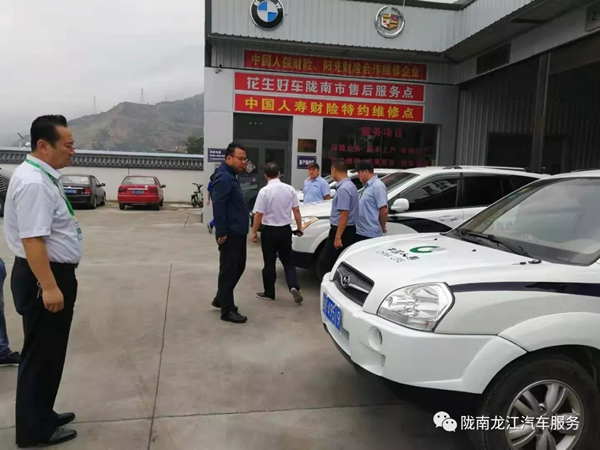 金錘鈑金，銀槍噴漆！龍江汽修值得信賴！