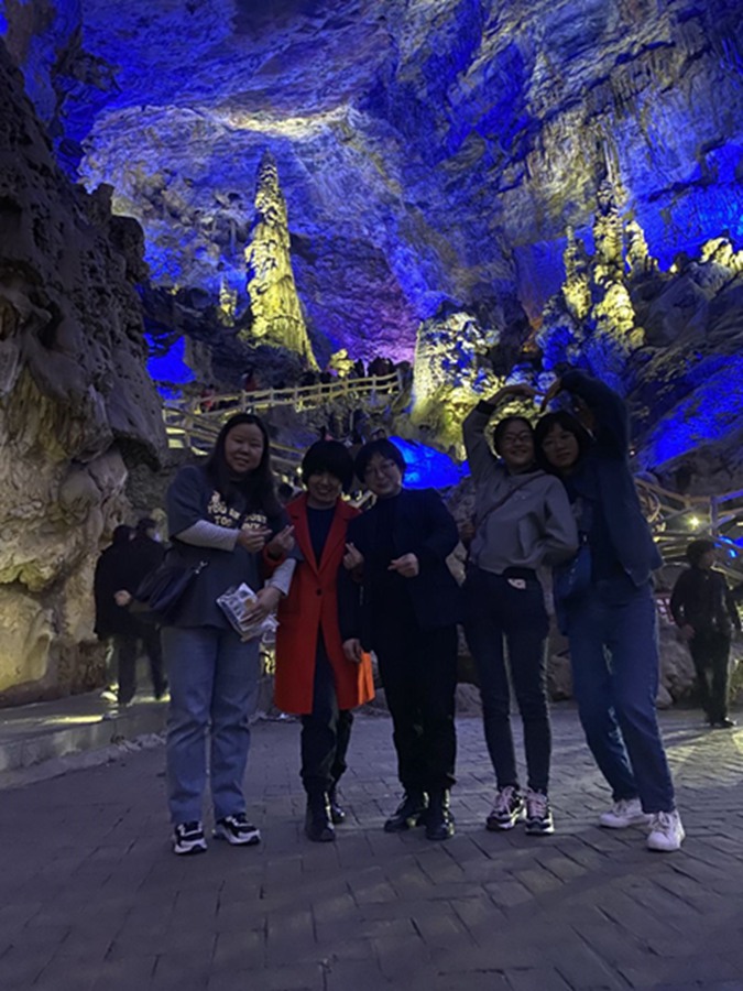 擁抱春天，不負(fù)春光——市龍江集團(tuán)歡慶“三?八”國(guó)際勞動(dòng)?jì)D女節(jié)